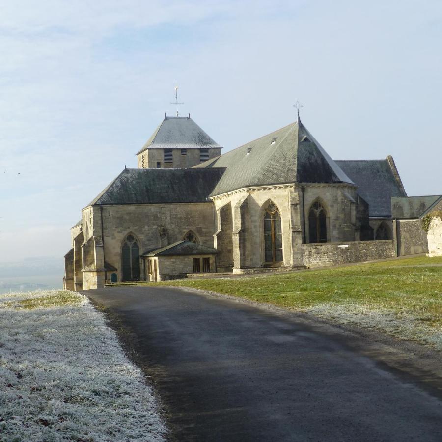 Les Chambres De La Ville Haute Dun-sur-Meuse Exterior foto